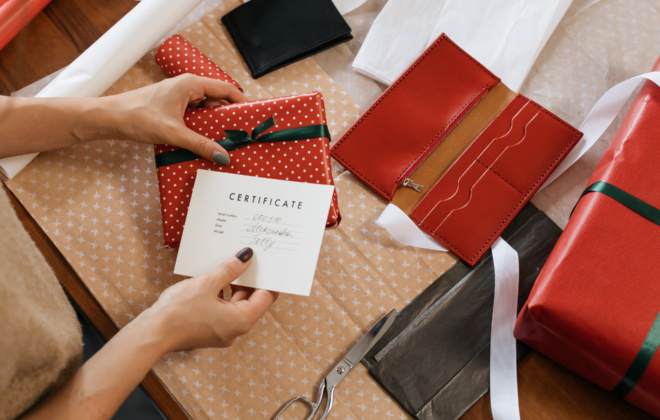 hire with a flexible contact to wrap gifts