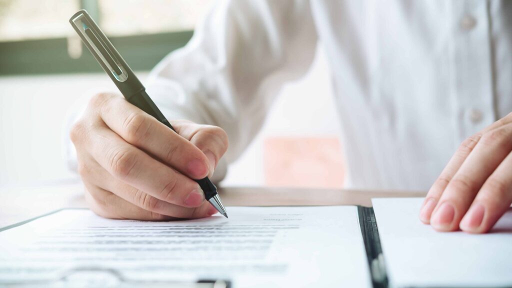 costi licenziamento lavoratore mentre firma fine contratto